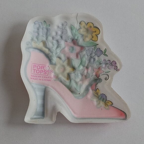 ๐ฏ 10 for $10 / Vintage Shoe Cake Topper Pop Tops Bakery Crafts - Picture 2 of 7